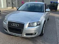 Lichtsilber metallic Gebraucht 2005 Audi A3 Attraction Limousine | 4.950 € (Fairer Preis)