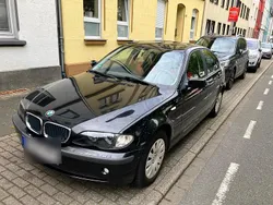Schwarz Gebraucht 2001 BMW 316 Limousine | 2.480 € (Fairer Preis)