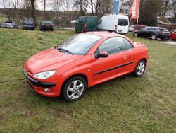Lack rot vallelunga/deckende Gebraucht 2001 Peugeot 206 CC Platinum Cabrio | 3.999 €
