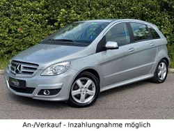 Silber Gebraucht 2010 Mercedes B200 Van / Kleinbus | 8.290 € (Fairer Preis)