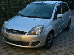 Silber Gebraucht 2008 Ford Fiesta Kleinwagen | 2.200 € (Fairer Preis)