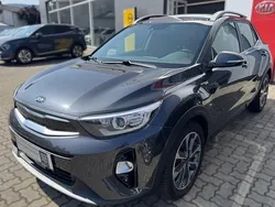 Grau Gebraucht 2019 Kia Stonic Platinum Edition SUV | 14.850 € (Fairer Preis)