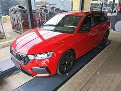 Velvetrot metallic Gebraucht 2021 Skoda Octavia RS Kombi | 25.225 € (Guter Preis)