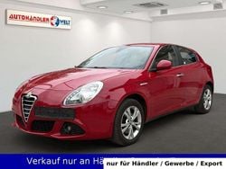 Rot Gebraucht 2012 Alfa Romeo Giulietta Turismo Kleinwagen | 3.499 € (Guter Preis)