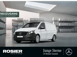 Weiss / arktikweiss Gebraucht 2024 Mercedes Vito Van / Kleinbus | 41.638 €