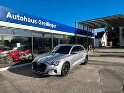 Silber Gebraucht 2023 Audi A3 Comfort Limousine | 22.990 €