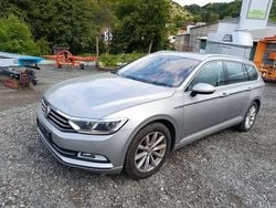 Silber Gebraucht 2015 VW Passat Highline Kombi | 10.999 € (Superpreis)