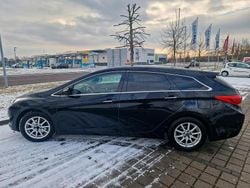 Schwarz Gebraucht 2011 Hyundai i40 Kombi | 5.500 € (Etwas zu teuer)
