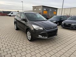 Grau Gebraucht 2015 Ford Kuga SUV | 6.650 € (Guter Preis)
