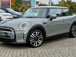 Grau Gebraucht 2021 Mini ONE Kleinwagen | 17.500 € (Fairer Preis)