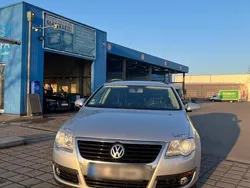 Silber Gebraucht 2010 VW Passat Kombi | 3.000 € (Guter Preis)