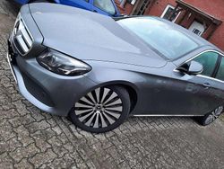 Grau Gebraucht 2017 Mercedes E350 Limousine | 22.500 €