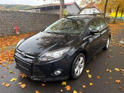 Schwarz Gebraucht 2012 Ford Focus Champions Edition Kombi | 4.700 € (Fairer Preis)
