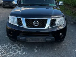 Schwarz Gebraucht 2011 Nissan Navara Abholung | 7.900 € (Guter Preis)