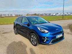 Blau Gebraucht 2021 Kia e-Niro Spirit SUV | 16.900 € (Guter Preis)