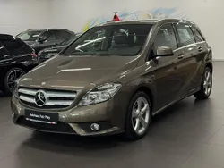 Grau Gebraucht 2012 Mercedes B180 Van / Kleinbus | 13.980 € (Fairer Preis)