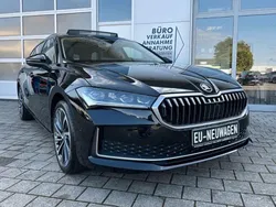 Schwarz Neu 2024 Skoda Superb LAURIN & KLEMENT Limousine | 52.890 € (Etwas zu teuer)