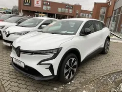 Weiß Gebraucht 2023 Renault Mégane Evolution Limousine | 29.449 € (Superpreis)
