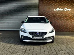 Weiß Gebraucht 2014 Volvo V40 CC Momentum Kombi | 9.000 € (Guter Preis)