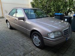 Gold Gebraucht 1995 Mercedes C280 Elegance Limousine | 7.299 €