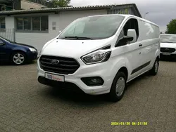 Frostweiß Gebraucht 2023 Ford Transit Custom Trend Van / Kleinbus | 26.950 € (Guter Preis)