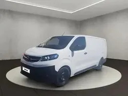 Jade weiß (uni) Gebraucht 2022 Opel Vivaro Edition Van | 20.950 € (Etwas zu teuer)