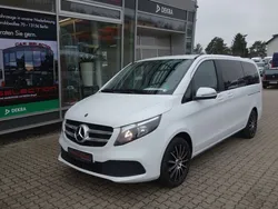 Weiß Gebraucht 2020 Mercedes V220 Van / Kleinbus | 36.800 € (Fairer Preis)