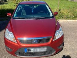 Orange Gebraucht 2008 Ford Focus Ambiente Limousine | 3.000 € (Teuer)