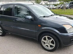 Grau Gebraucht 2007 Ford Fusion Limousine | 3.350 € (Fairer Preis)