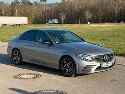 Grau Gebraucht 2020 Mercedes C300 AMG line Limousine | 31.650 € (Fairer Preis)