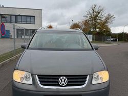 Grau Gebraucht 2004 VW Touran Van / Kleinbus | 1.000 €