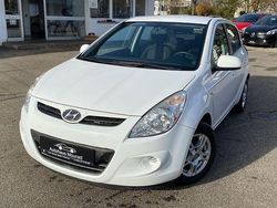 Weiß Gebraucht 2010 Hyundai i20 Edition Limousine | 3.400 € (Teuer)