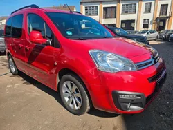 Rot Gebraucht 2017 Citroën Berlingo Shine Van / Kleinbus | 8.400 € (Guter Preis)