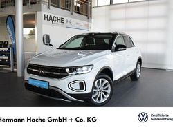 Pure white (weiß) Gebraucht 2024 VW T-Roc Style SUV | 28.490 € (Fairer Preis)