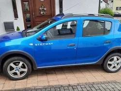 Blau Gebraucht 2015 Dacia Sandero Prestige Kleinwagen | 6.500 € (Fairer Preis)