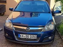 Blau Gebraucht 2009 Opel Astra Sport Limousine | 2.850 € (Guter Preis)