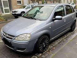 Silber Gebraucht 2005 Opel Corsa Eco | 2.000 € (Etwas zu teuer)