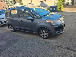 Grau Gebraucht 2009 Citroën C3 Picasso Exclusive Van / Kleinbus | 2.950 € (Fairer Preis)