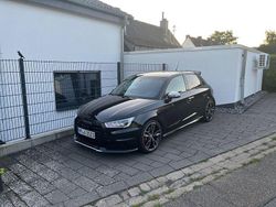 Schwarz Gebraucht 2015 Audi S1 Sportback Ambiente Kleinwagen | 25.800 € (Teuer)
