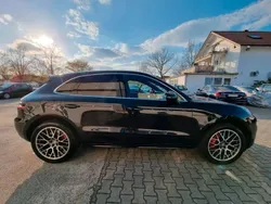 Schwarz Gebraucht 2017 Porsche Macan Sport SUV | 24.891 €