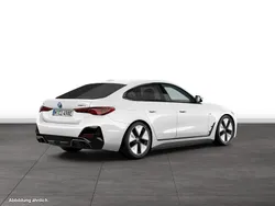 Alpinweiss Gebraucht 2024 BMW i4 Comfort Edition Limousine | 53.044 € (Etwas zu teuer)
