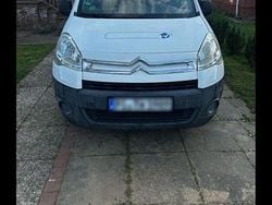 Weiß Gebraucht 2010 Citroën Berlingo Van / Kleinbus | 3.200 € (Guter Preis)