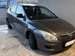 Grau Gebraucht 2009 Hyundai i30 Classic Kleinwagen | 2.900 € (Teuer)
