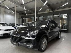 Schwarz Gebraucht 2016 Porsche Cayenne SUV | 40.990 € (Etwas zu teuer)