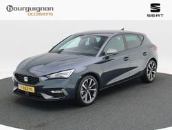 Grau Gebraucht 2023 Seat Leon Business Limousine | 24.250 € (Etwas zu teuer)