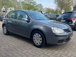 Grün Gebraucht 2006 VW Golf V Comfortline Limousine | 2.990 € (Etwas zu teuer)