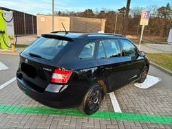 Schwarz Gebraucht 2016 Skoda Fabia Kombi | 8.650 € (Fairer Preis)