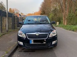 Schwarz Gebraucht 2012 Skoda Fabia Active Kleinwagen | 4.680 € (Guter Preis)