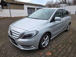 Silber Gebraucht 2012 Mercedes 180 Limousine | 9.700 € (Guter Preis)