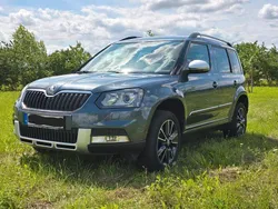 Grau Gebraucht 2015 Skoda Yeti Adventure SUV | 12.900 € (Fairer Preis)